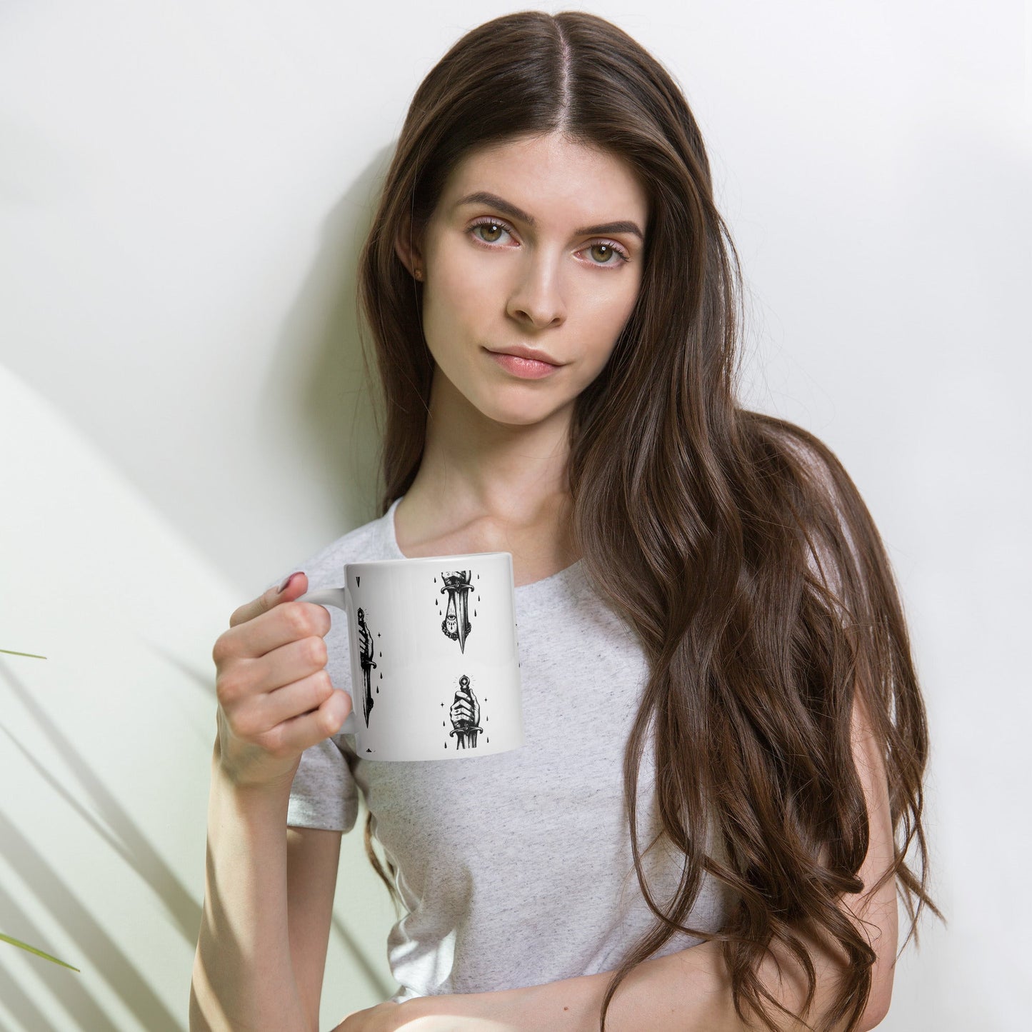 White glossy mug - Fliukka street wear.